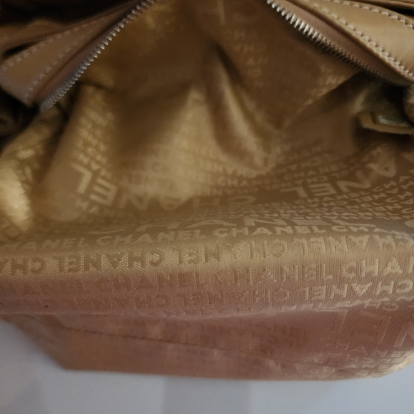 CHANEL Beige Lambskin Leather LAX Accordion Shoulder Bag - Picture 7 of 15